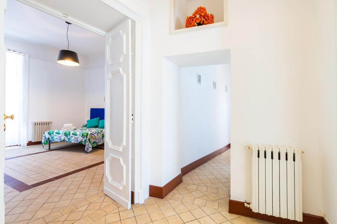 Lopez 20 A Big Family Apartment By Napoliapartments Экстерьер фото