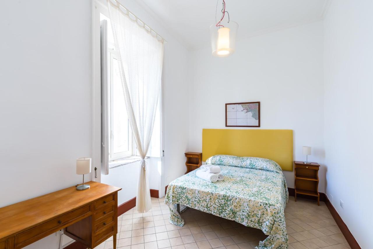 Lopez 20 A Big Family Apartment By Napoliapartments Экстерьер фото